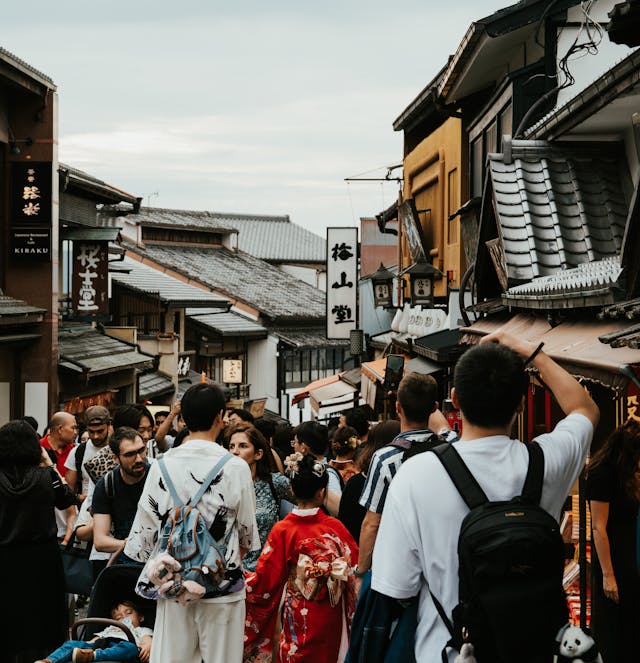 A Detailed Look at the Cultural Offerings of Tokyo Compared to Kyoto